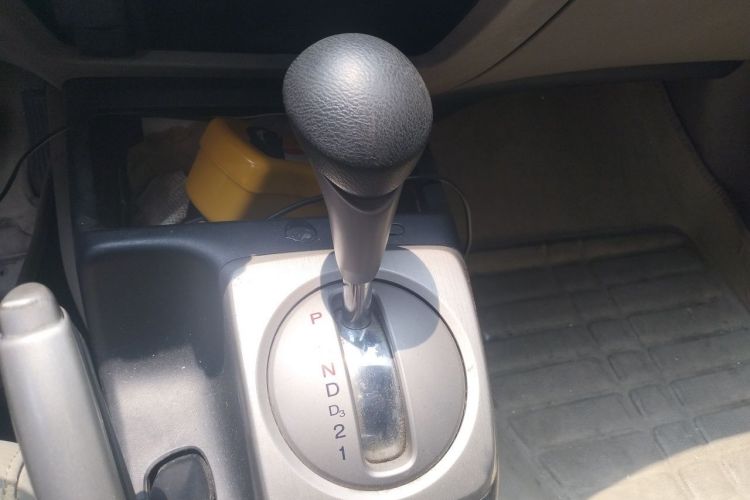 Used Honda Civic 2009 1.8L Automatic Classic Edition Gear Lever