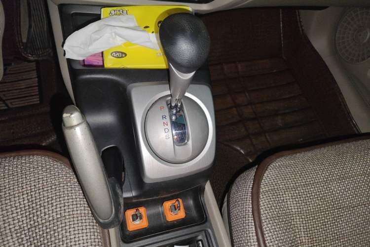 Used Honda Civic 2009 1.8L automatic luxury edition Gear Lever