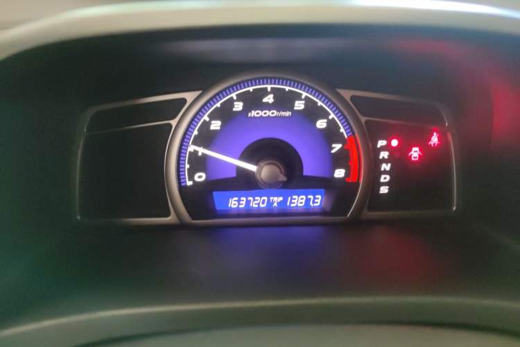 Used Honda Civic 2009 1.8L automatic luxury edition Instrument Cluster