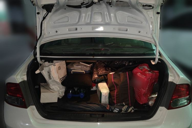 Used Honda Civic 2009 1.8L automatic luxury edition Trunk