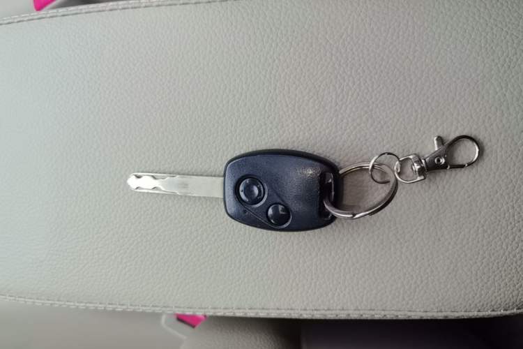 Used Honda Civic 2009 1.8L automatic luxury edition Vehicle Key