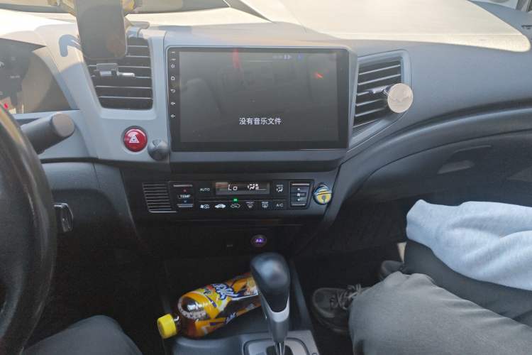 Used Honda Civic 2012 1.8L automatic luxury edition Audio And AC Panel
