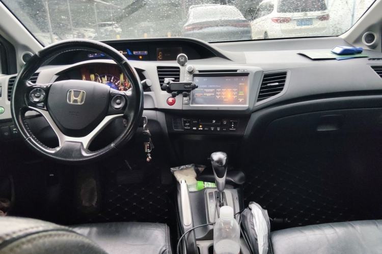 Used Honda Civic 2012 1.8L automatic luxury edition Center Console