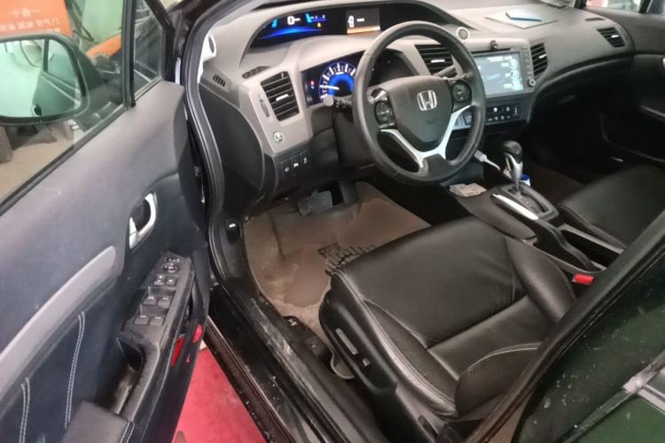 Used Honda Civic 2012 1.8L automatic luxury edition Driver Seat
