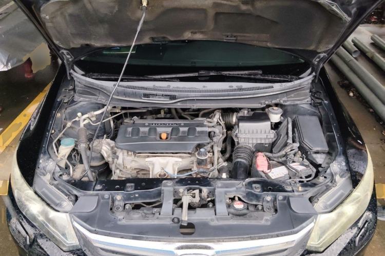 Used Honda Civic 2012 1.8L automatic luxury edition Engine Bay