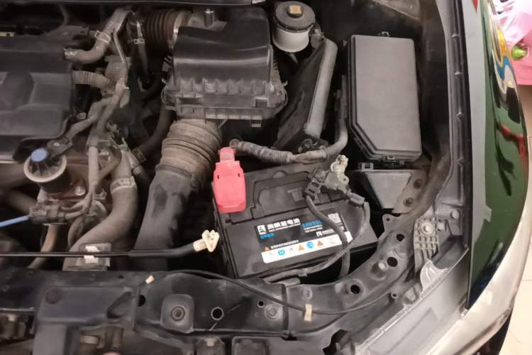Used Honda Civic 2012 1.8L automatic luxury edition Engine Bay Left