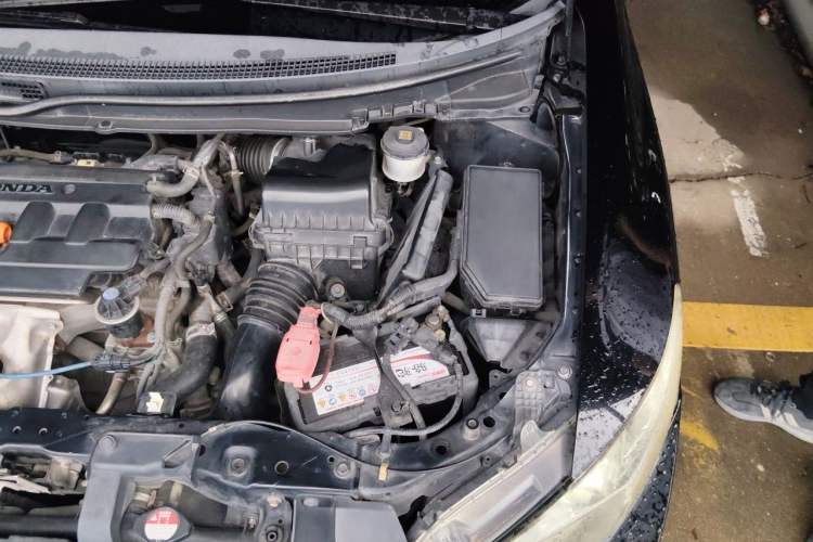 Used Honda Civic 2012 1.8L automatic luxury edition Engine Bay Left