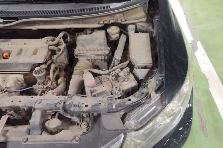 Used Honda Civic 2012 1.8L automatic comfort version Engine Bay Left