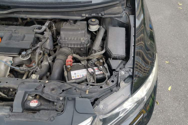 Used Honda Civic 2012 1.8L automatic luxury edition Engine Bay Left