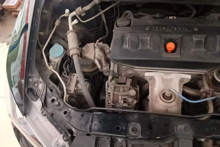 Used Honda Civic 2012 1.8L automatic luxury edition Engine Bay Right