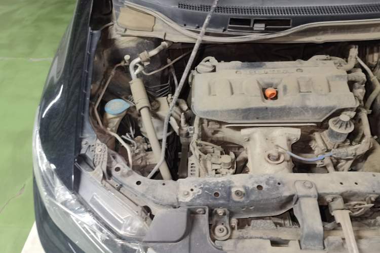 Used Honda Civic 2012 1.8L automatic comfort version Engine Bay Right