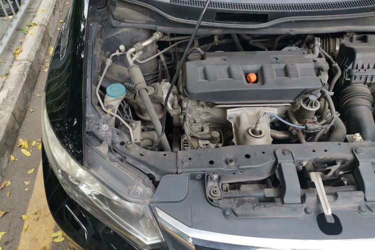 Used Honda Civic 2012 1.8L automatic luxury edition Engine Bay Right