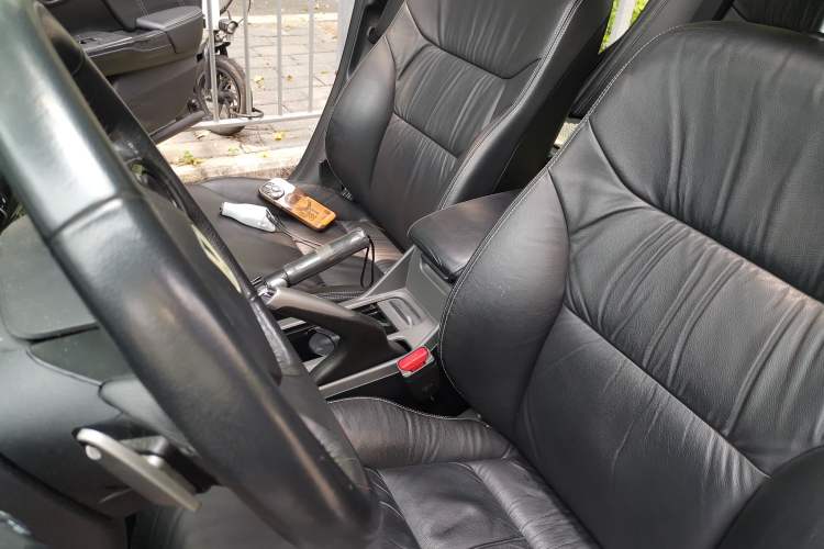 Used Honda Civic 2012 1.8L automatic luxury edition Left Front Seat