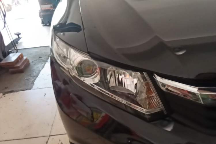 Used Honda Civic 2012 1.8L automatic luxury edition Right Front Headlight