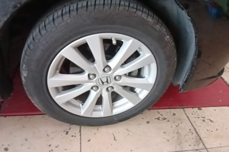 Used Honda Civic 2012 1.8L automatic luxury edition Right Front Wheel Hub