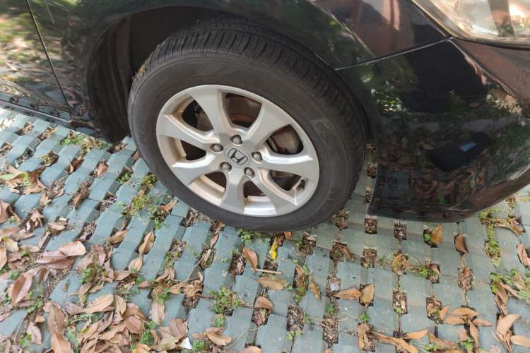 Used Honda Civic 2012 1.8L manual Comfort version Right Front Wheel Hub