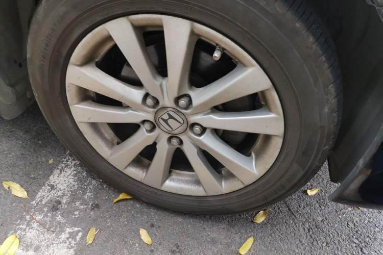 Used Honda Civic 2012 1.8L automatic luxury edition Right Front Wheel Hub
