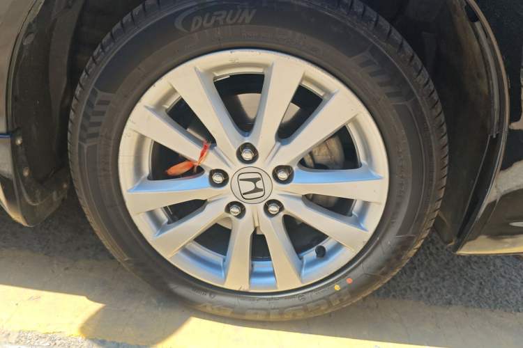 Used Honda Civic 2012 1.8L automatic luxury edition Right Front Wheel Hub