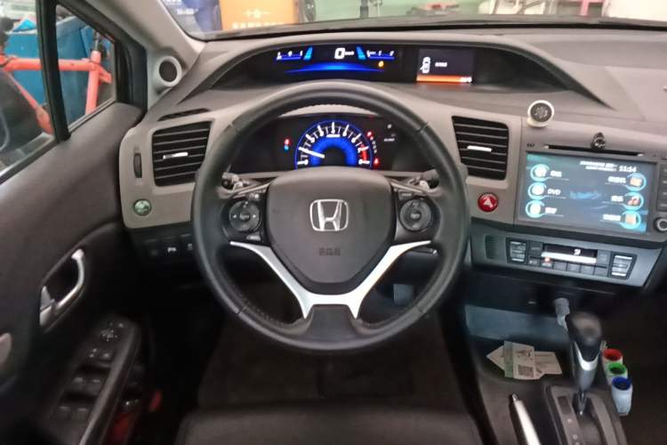 Used Honda Civic 2012 1.8L automatic luxury edition Steering Wheel