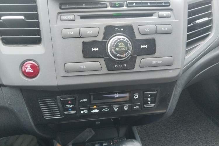 Used Honda Civic 2012 2.0L Automatic TYPE-S Audio And AC Panel