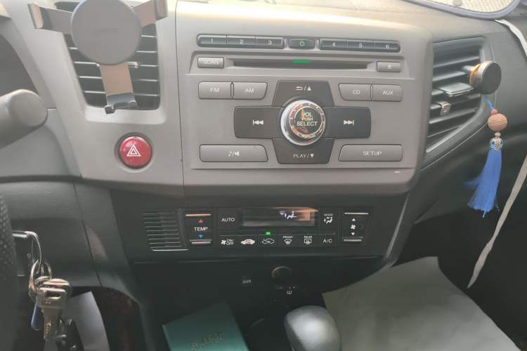 Used Honda Civic 2012 1.8L automatic luxury edition Audio And AC Panel