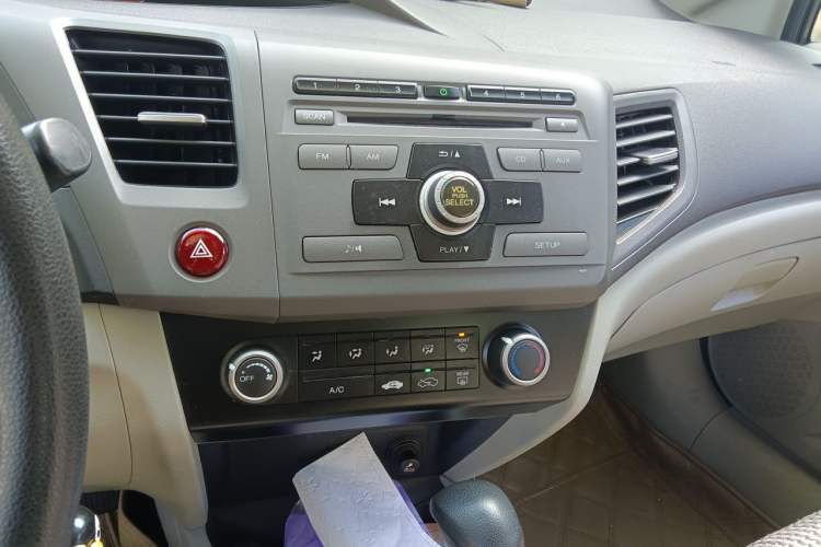 Used Honda Civic 2012 1.8L automatic comfort version Audio And AC Panel
