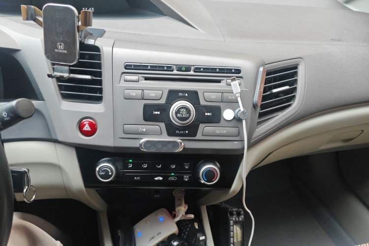Used Honda Civic 2012 1.8L manual Comfort version Audio And AC Panel