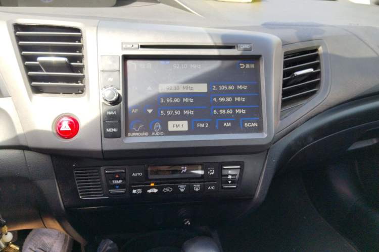 Used Honda Civic 2012 1.8L automatic luxury edition Audio And AC Panel