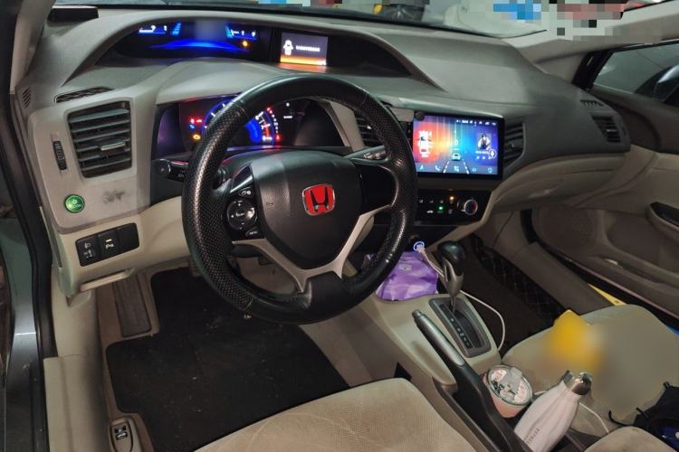 Used Honda Civic 2012 1.8L automatic comfort version Center Console