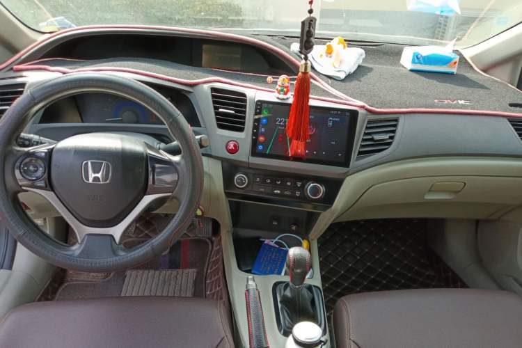 Used Honda Civic 2012 1.8L manual Comfort version Center Console