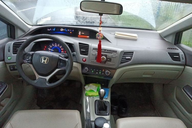 Used Honda Civic 2012 1.8L manual Comfort version Center Console