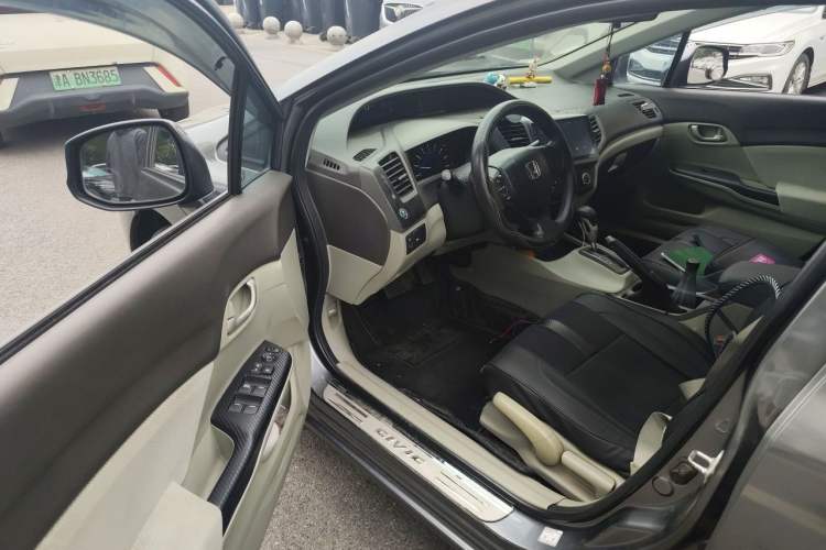 Used Honda Civic 2012 1.8L automatic comfort version Driver Seat