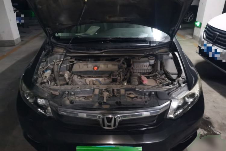 Used Honda Civic 2012 1.8L automatic comfort version Engine Bay