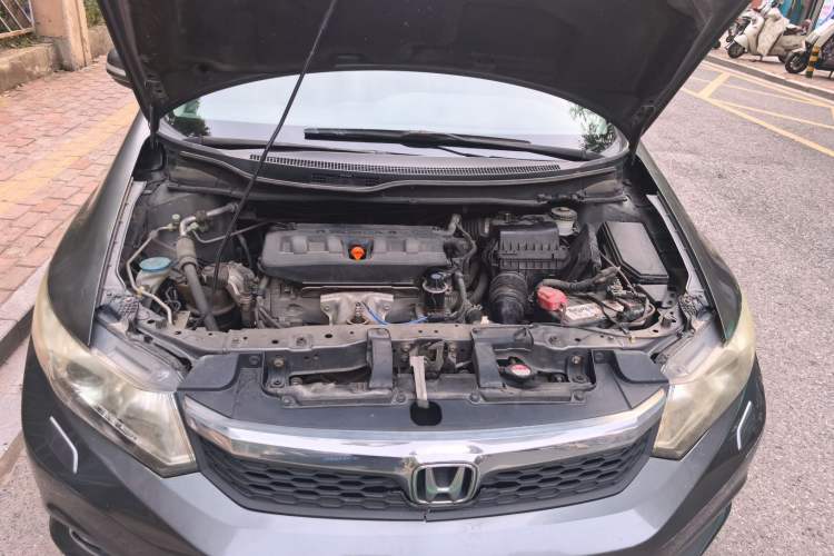 Used Honda Civic 2012 2.0L Automatic TYPE-S Engine Bay