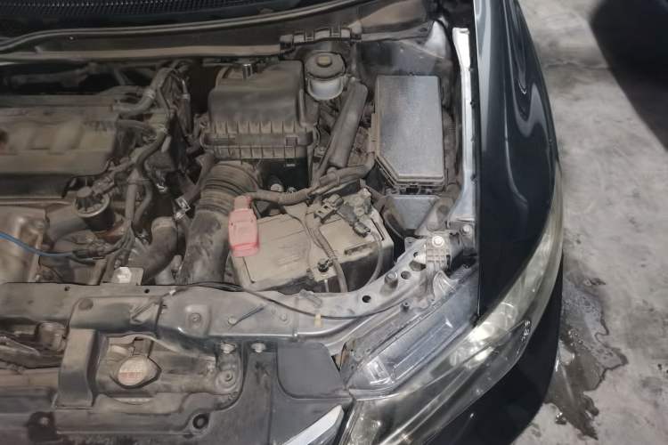 Used Honda Civic 2012 1.8L automatic comfort version Engine Bay Left