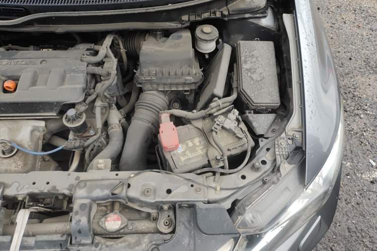 Used Honda Civic 2012 1.8L automatic luxury edition Engine Bay Left