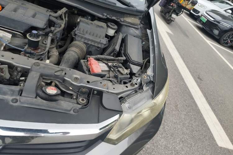 Used Honda Civic 2012 1.8L automatic comfort version Engine Bay Left