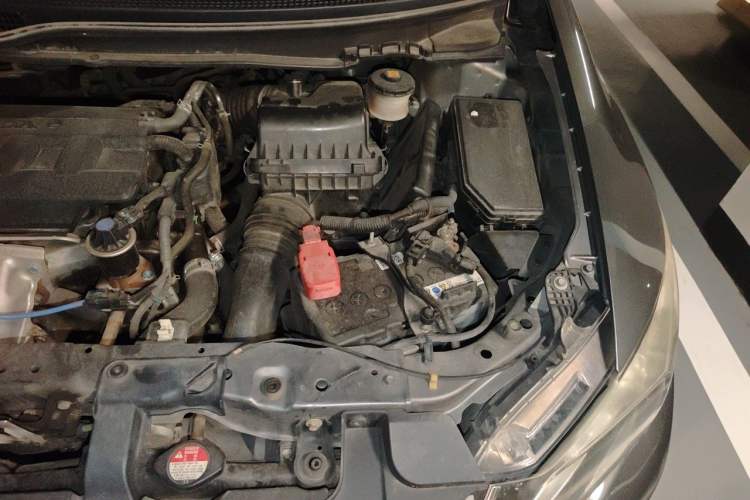 Used Honda Civic 2012 1.8L automatic comfort version Engine Bay Left