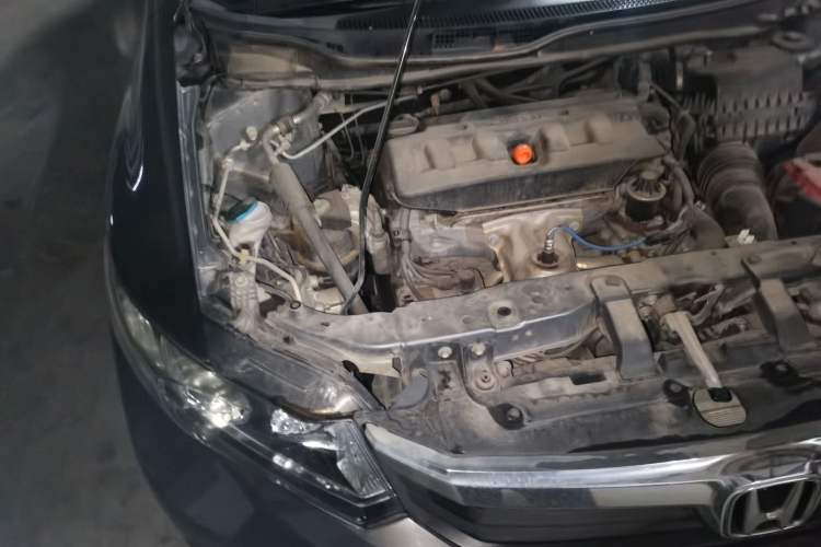Used Honda Civic 2012 1.8L automatic comfort version Engine Bay Right