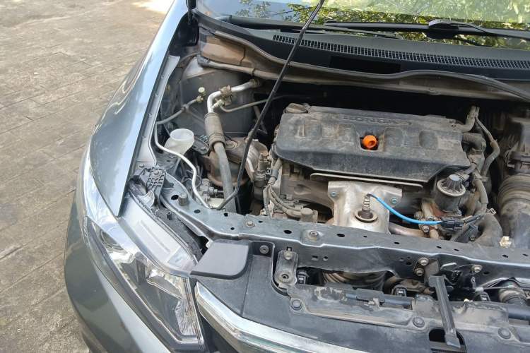 Used Honda Civic 2012 1.8L automatic comfort version Engine Bay Right