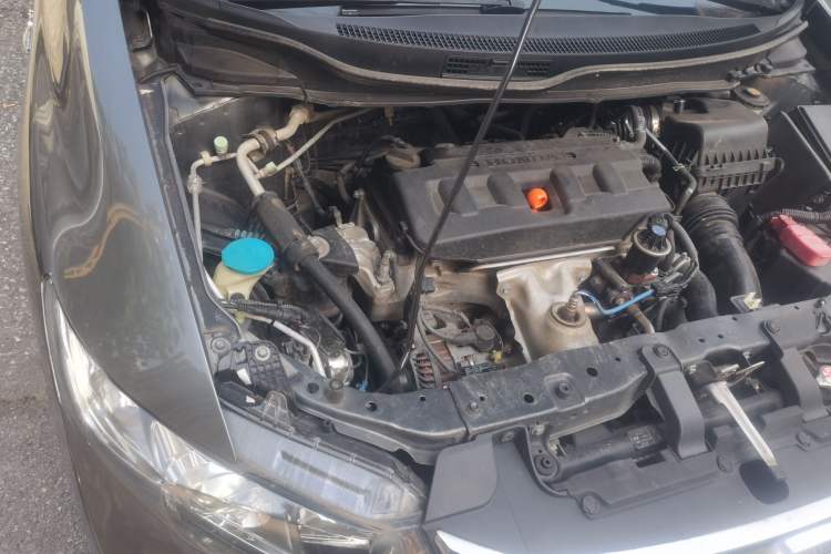 Used Honda Civic 2012 1.8L automatic comfort version Engine Bay Right