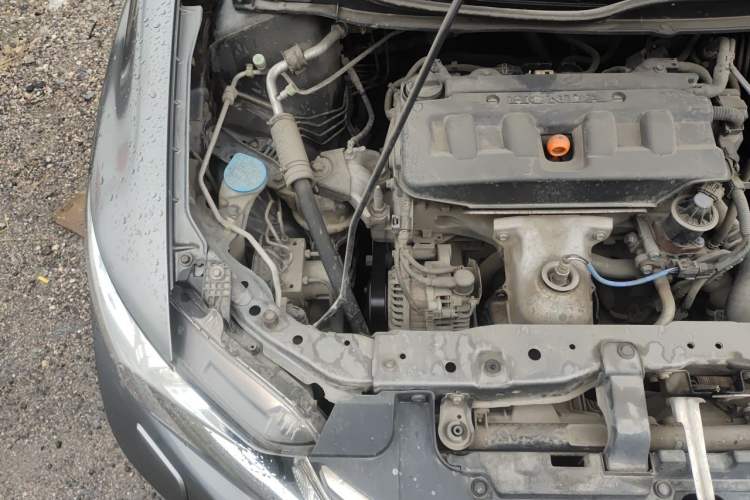 Used Honda Civic 2012 1.8L automatic luxury edition Engine Bay Right