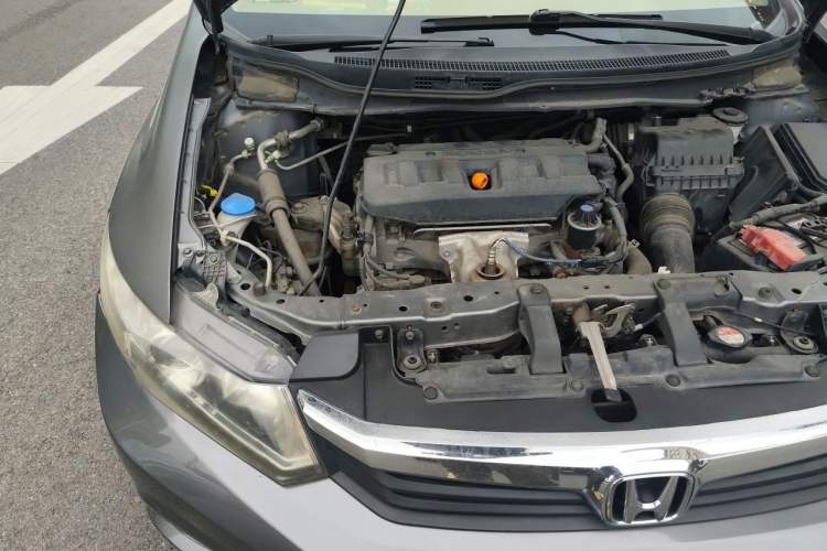 Used Honda Civic 2012 1.8L automatic comfort version Engine Bay Right
