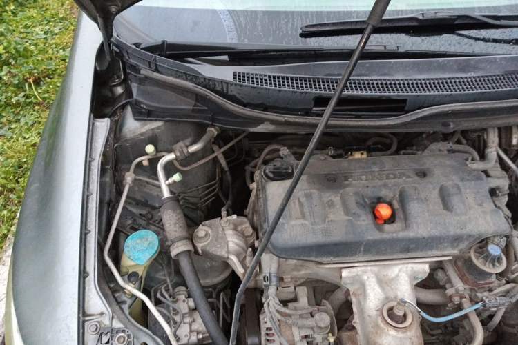 Used Honda Civic 2012 1.8L manual Comfort version Engine Bay Right