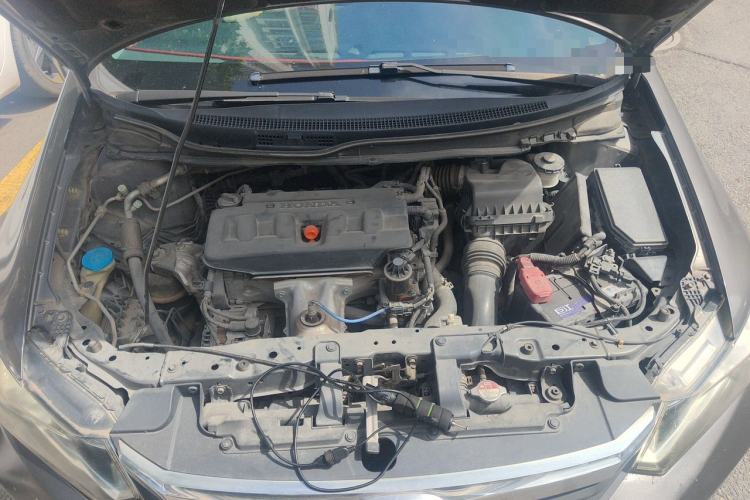 Used Honda Civic 2012 1.8L automatic comfort version Engine Bay