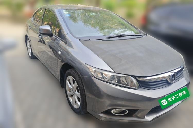 Used Honda Civic 2012 1.8L manual Comfort version Front Right 45 Deg