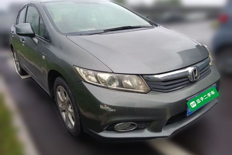 Used Honda Civic 2012 1.8L manual Comfort version Front Right 45 Deg