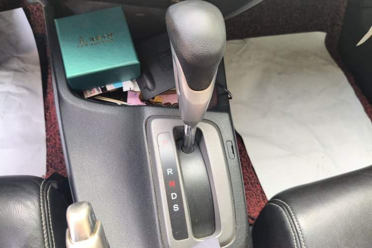 Used Honda Civic 2012 1.8L automatic luxury edition Gear Lever