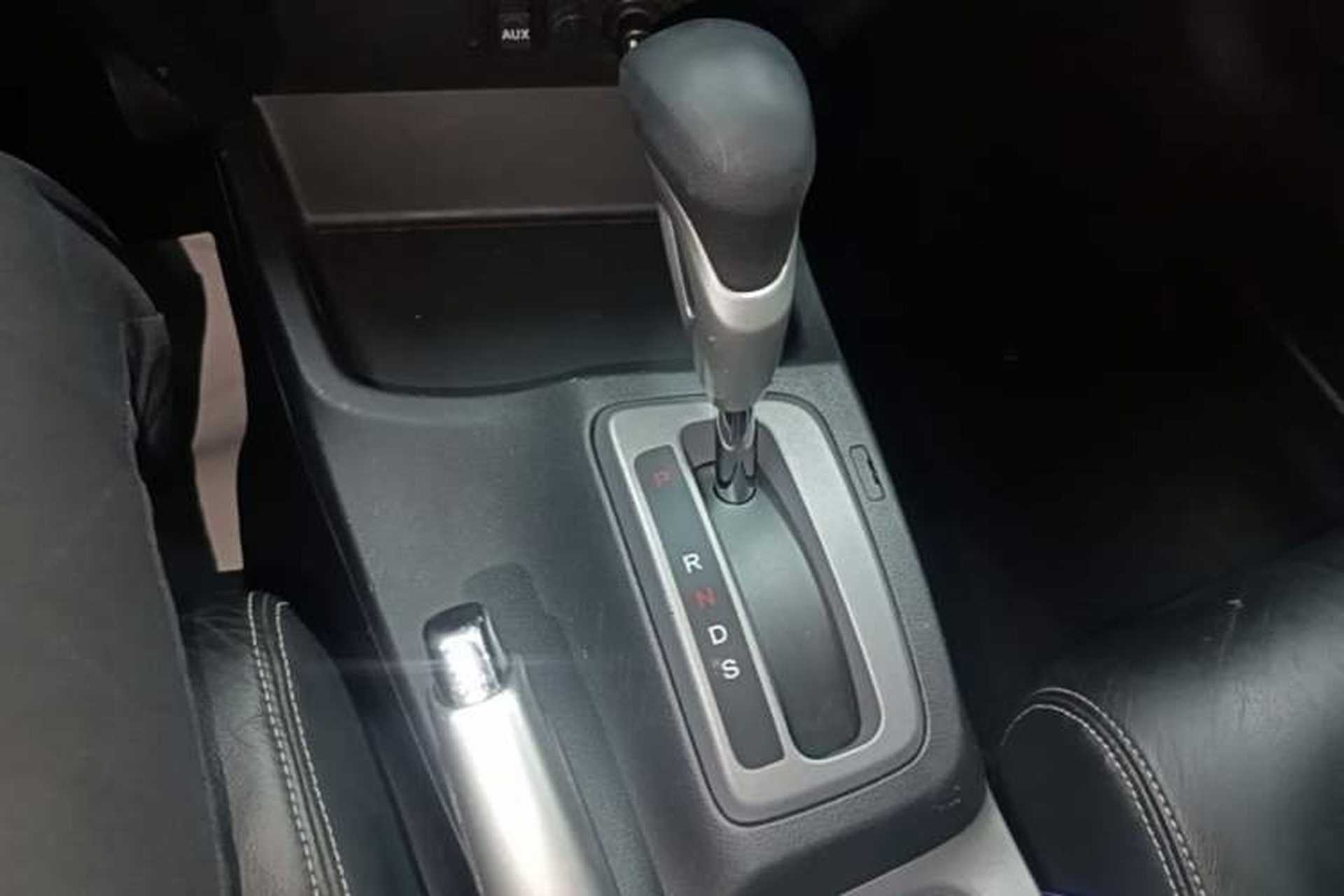 Used Honda Civic 2012 1.8L automatic luxury edition Gear Lever