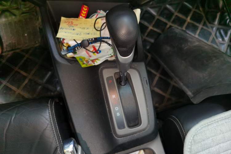 Used Honda Civic 2012 1.8L automatic luxury edition Gear Lever